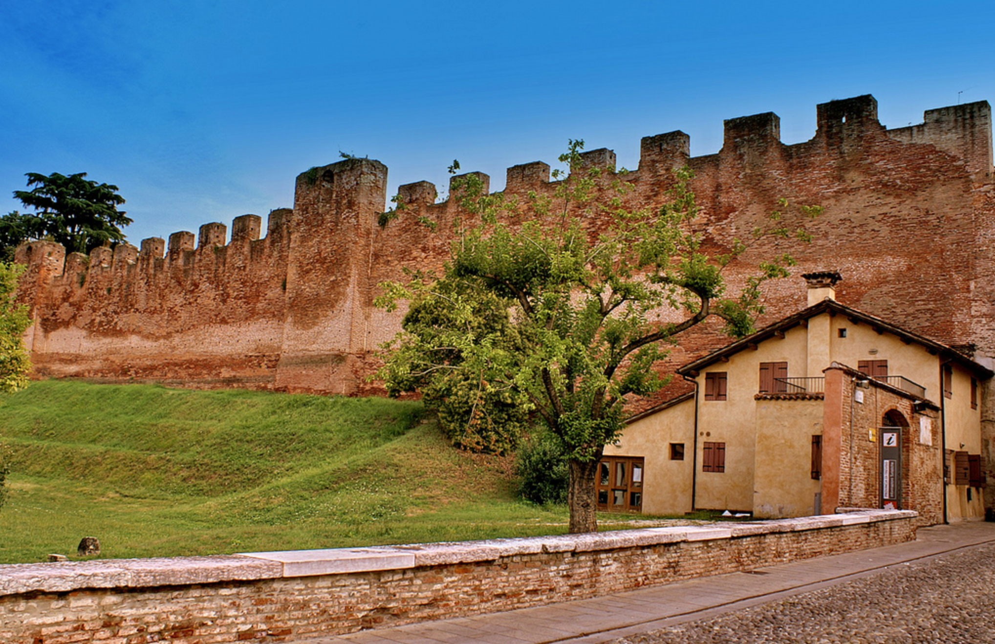 Castelfranco Veneto medieval walls